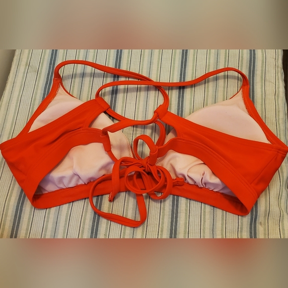 Vibrant Red Bikini Set - Picture 2 of 7